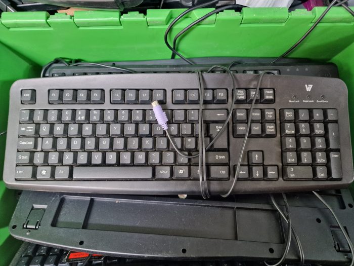 PS2 Keyboards - Image 3