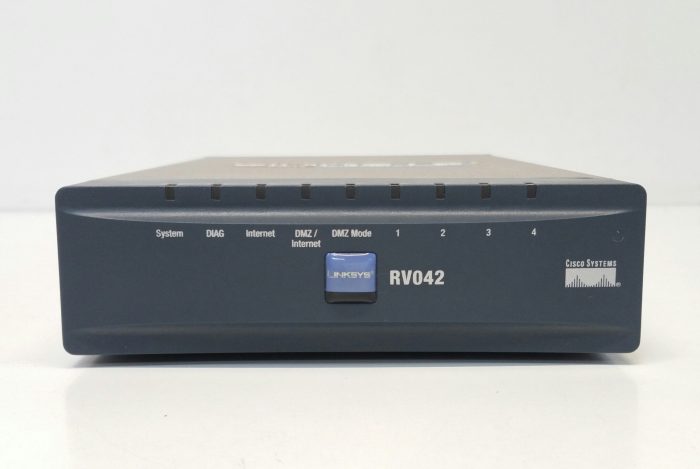 Cisco Linksys RV042 10/100 4-Port VPN Router - Image 7