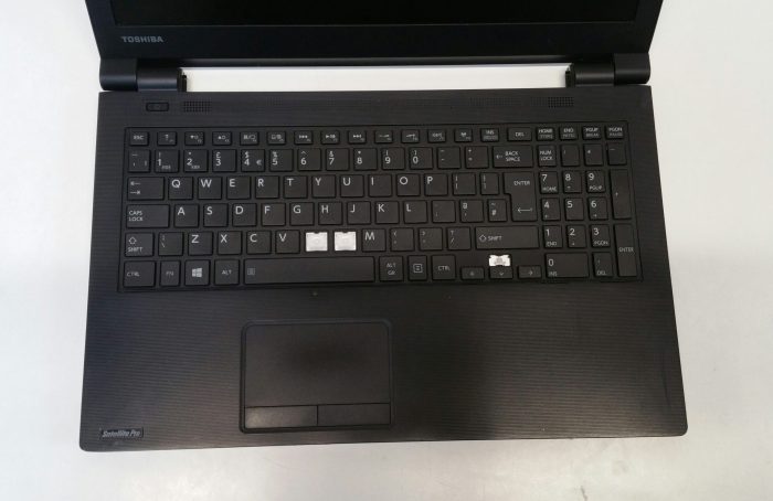 Toshiba Satellite Pro R50-B-12N i5-U210V 4GB RAM 500GB HDD - Image 3