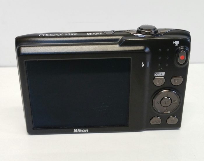 Nikon CoolPix S3100 5x Zoom 14MP Digital Camera - Image 7