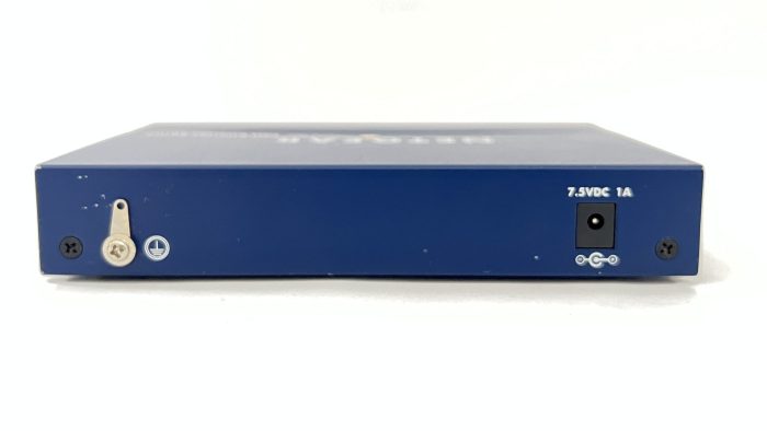 Netgear FS108 v2 ProSafe 8-Port 10/100 Fast Ethernet Swit - Image 3