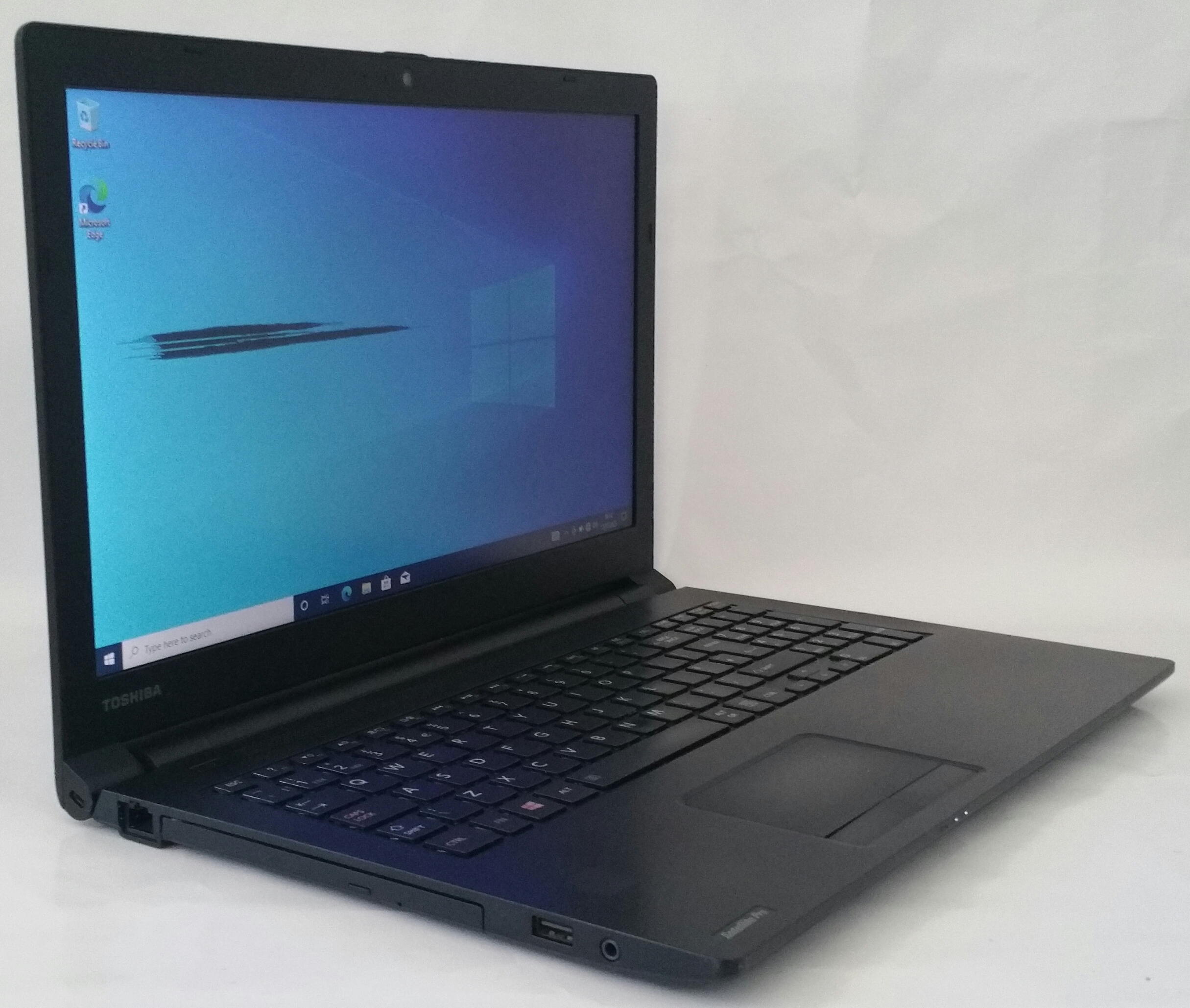 20230717_161242-1 Toshiba Satellite Pro R50-B-12P i3-4005U 4GB RAM 500GB HDD - Broken Screen - Image 1