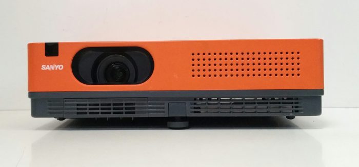 Sanyo PLC-XE33 XGA Projector with 269 Lamp Hours Used - Image 4