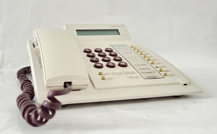 Ericsson Dialog 3212 MD110 DBC 212 01/01001 Phone - Image 2