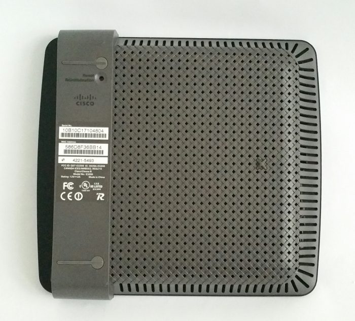 Cisco Linksys E3200 4-Port Wireless Router - Image 5