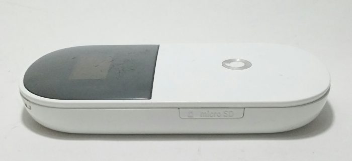Vodafone R205 Mobile Wi-Fi 3G Hotspot - Image 4