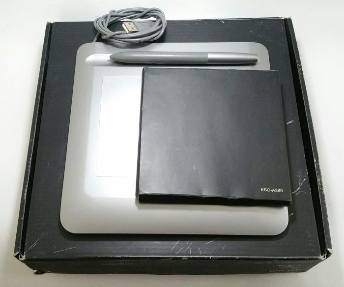 Wacom Bamboo One CTF-430/SO-B Tablet w Pen +Software - Image 5