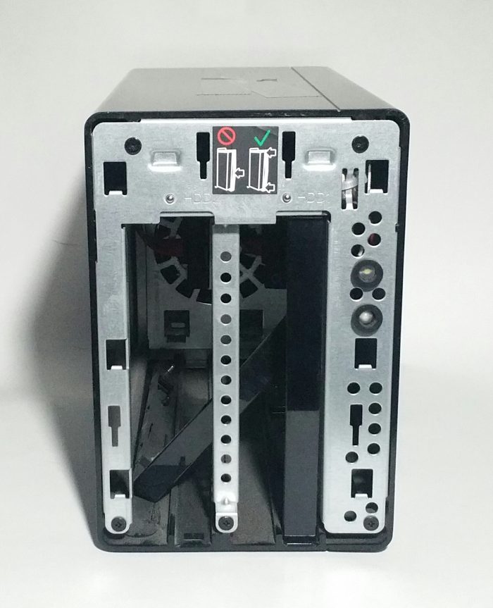iOmega iX2-NG Network Storage Box With Missing Front - Image 6