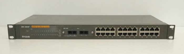 D-Link DES-1024R 24-Port 10/100 Fast Ethernet Switch - Image 6