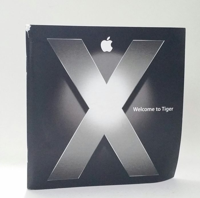 Apple Mac OS X Tiger OS Software Box with Guide (No Discs) - Image 2