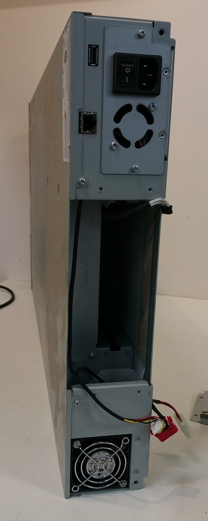 Tandberg Data Magnum 2x24 with LTO5 SAS Tape Drive - Image 7