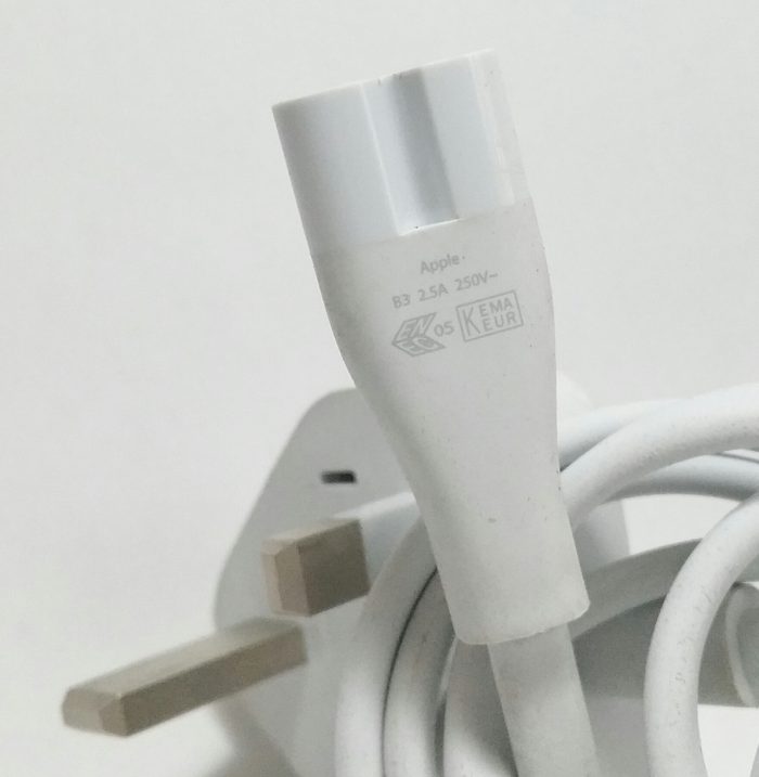 Apple 06 B622-0349 UK Power Lead Cable (C8) - Image 4