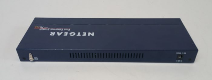 Netgear FS116 Fast Ethernet 16 Port 10/100 Switch - Image 3