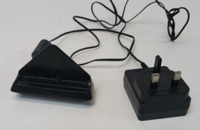 Sony Walkman Dock BCA-MZN710 and PSU AC-ES305K - Image 2