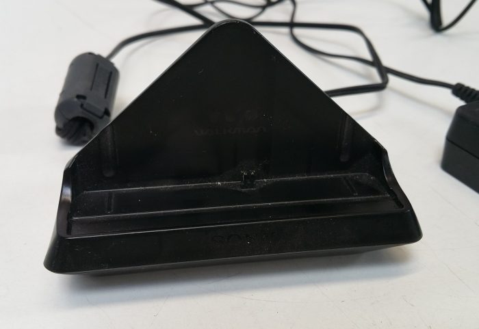 Sony Walkman Dock BCA-MZN710 and PSU AC-ES305K - Image 3