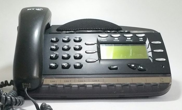 BT V8 Featurephone Desk Phone - Image 2
