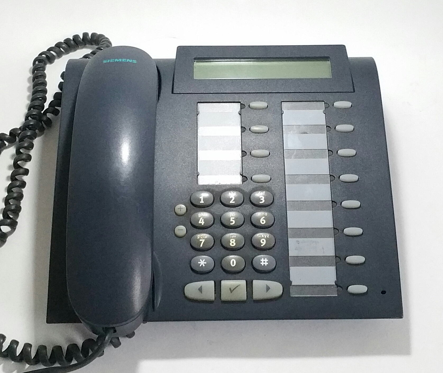 20230824_164935-1 Siemens optiPoint 500 Economy S30817-S7108-A107-6 Desk Phone - Image 1