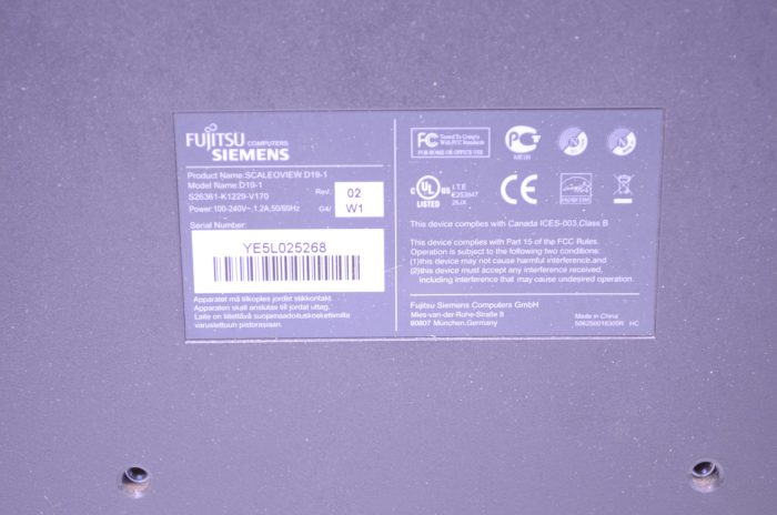 Fujitsu D19-1 19 inch Monitor VGA - Image 5