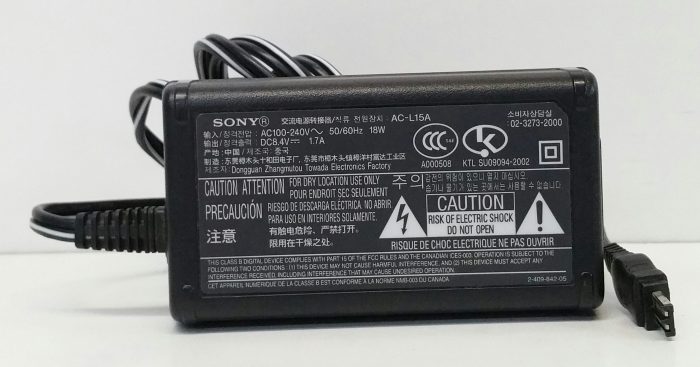 Sony AC-L15A AC Power Adaptor 8.4V 1.7A - Image 4