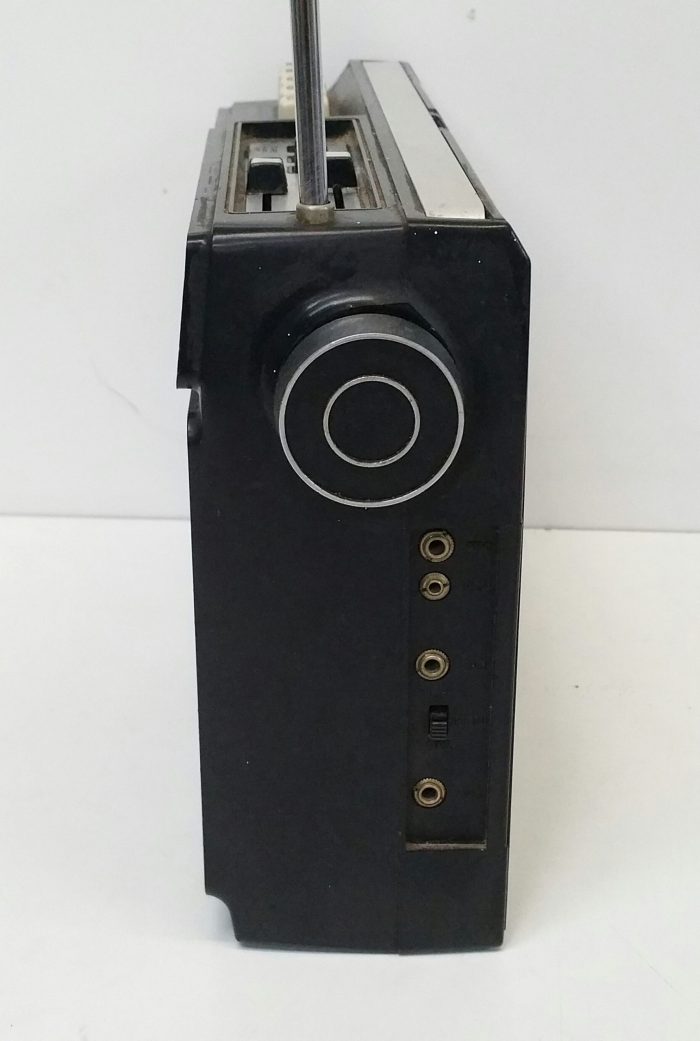 Carousel By Jones AM FM Radio Cassette Recorder 270 FM 88-108MHz AM 535-1605KHz - Image 6