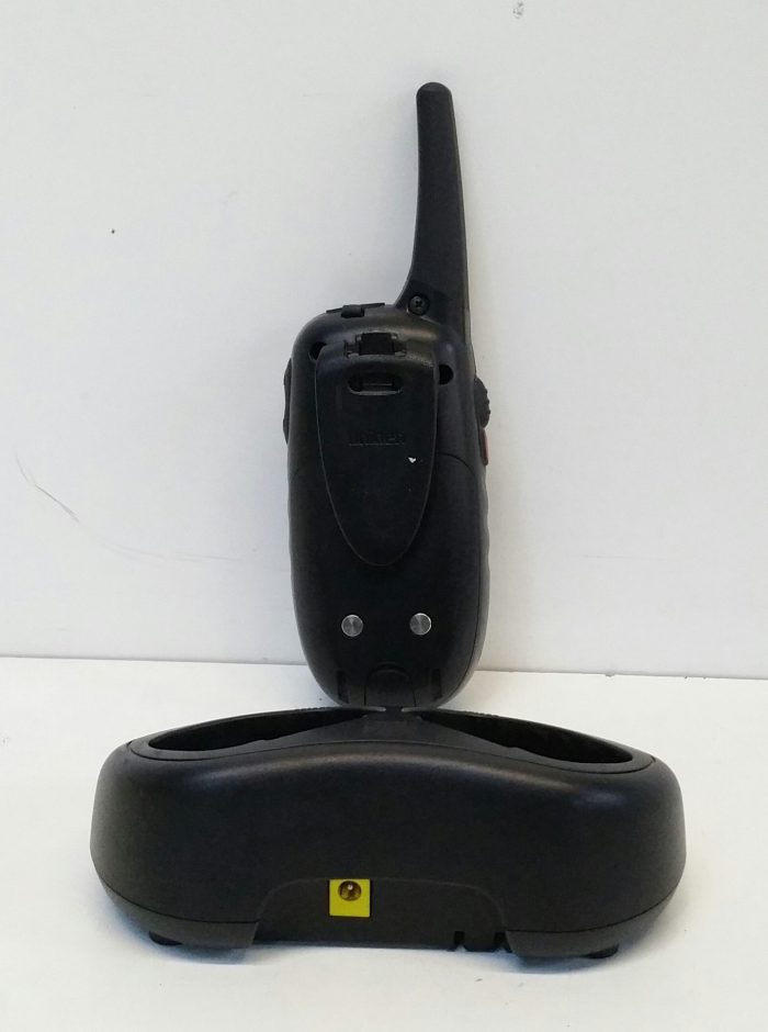1x Uniden PMR885-2CKHS Two Way Radio Walkie Talkie With a Uniden Charger Pod - Image 4