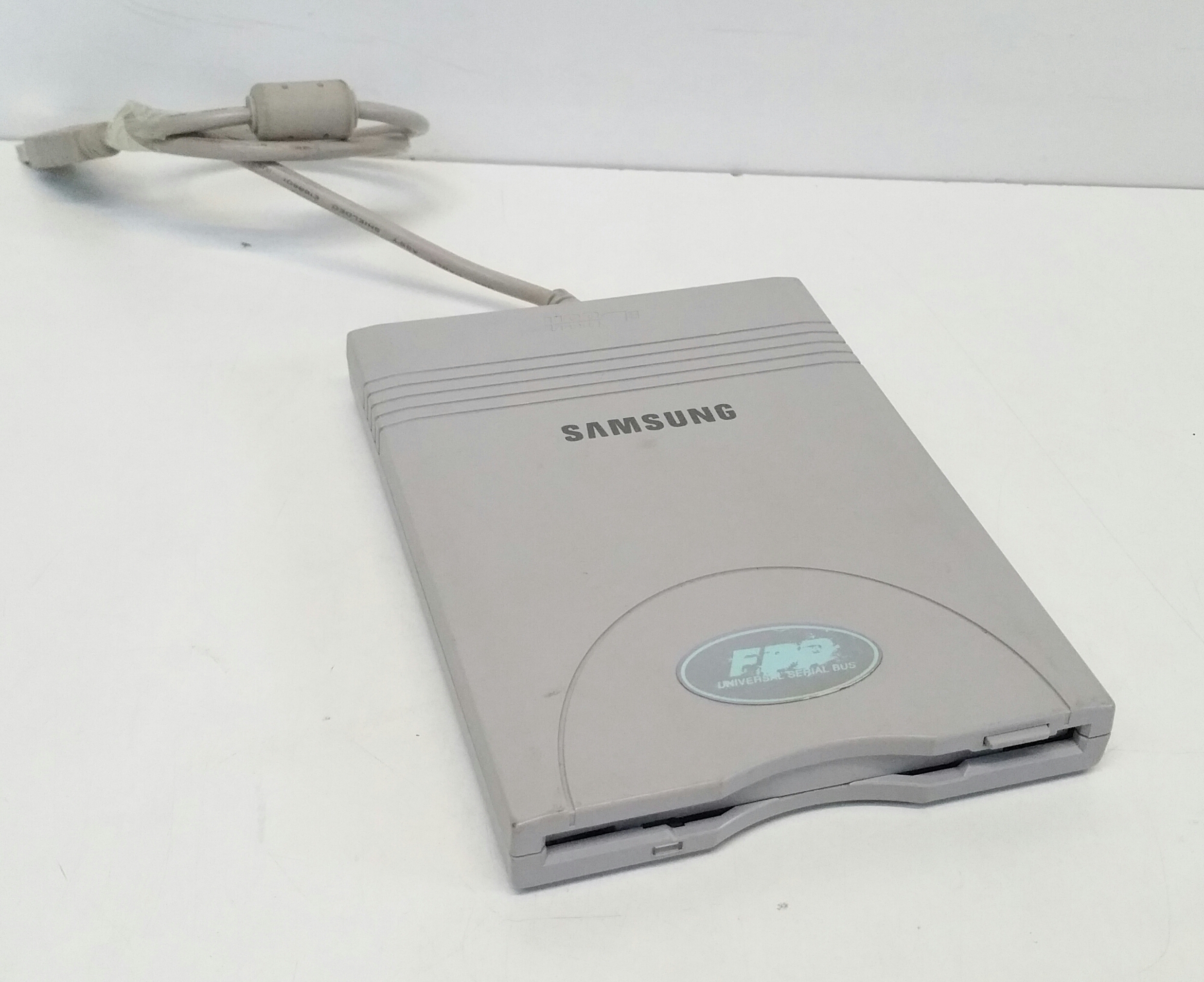 20180130_161549-1 Samsung SFD-321U/PC2 USB Floppy Disc Drive Spares or Repairs - Image 1