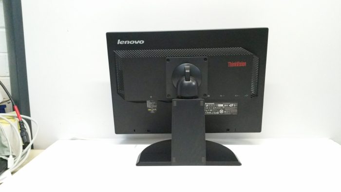 Lenovo ThinkVision LT1952pwD 19" Wide DisplayPort DVI VGA LCD Monitor/ LED Backlight - Image 5