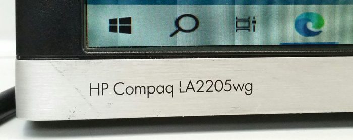 HP Compaq LA2205WG 22" VGA DVI Monitor - Image 6