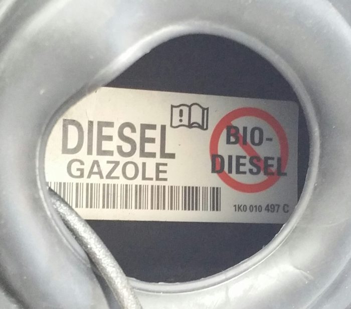 Unbranded Fuel Filler Tank 7P5809857C With a Diesel Fuel Filler Cap 7P6201553B - Image 3