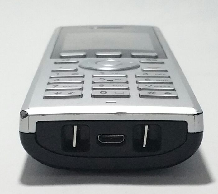 Grandstream WP820 HD Internet Handheld Phone - Image 5