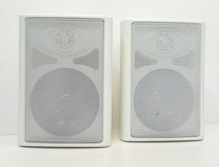 2X Unbranded Wall Mounted Speakers - With Mounting Brackets - Image 2
