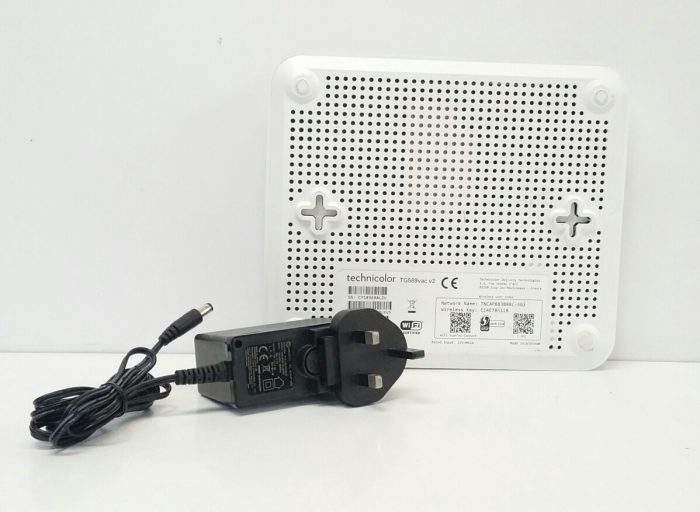 Technicolor TG589vac v2 Wireless Router & Plug - Image 4