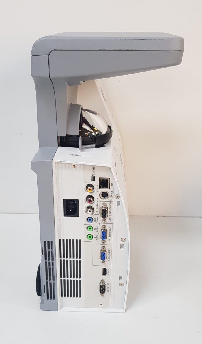 NEC U250X Projector with 143 Lamp Hours Used - Image 5