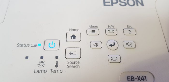 EPSON EB-X41 Projector with 433 Lamp Hours Used - Image 3