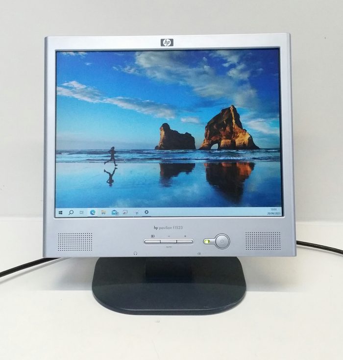 HP Pavilion F1523 15" Flat Panel Monitor PE1234 - Image 2