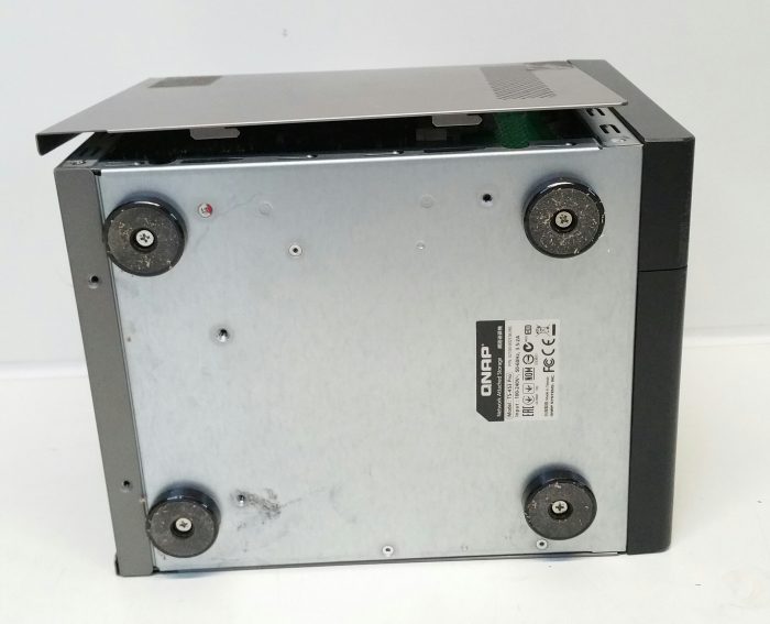 Qnap Network Attached Storage TS-453 Pro No Drive or Caddies Included not working faulty - Image 5