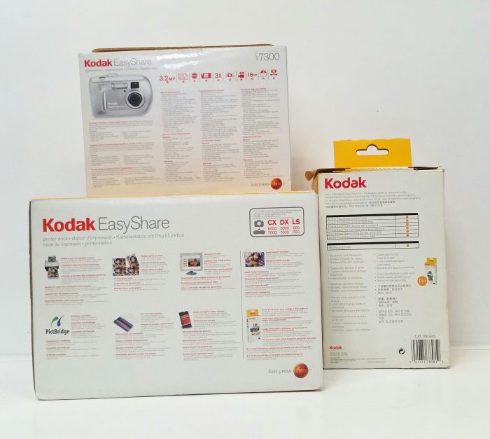Kodak EasyShare Digital Camera CX7300 + Color Cartridge & Photo Kit + Printing Station +16MB & SD Card - Image 8
