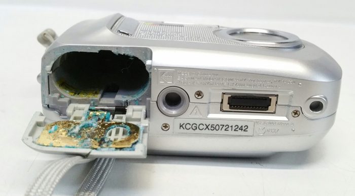 Kodak EasyShare Digital Camera CX7300 + Color Cartridge & Photo Kit + Printing Station +16MB & SD Card - Image 4