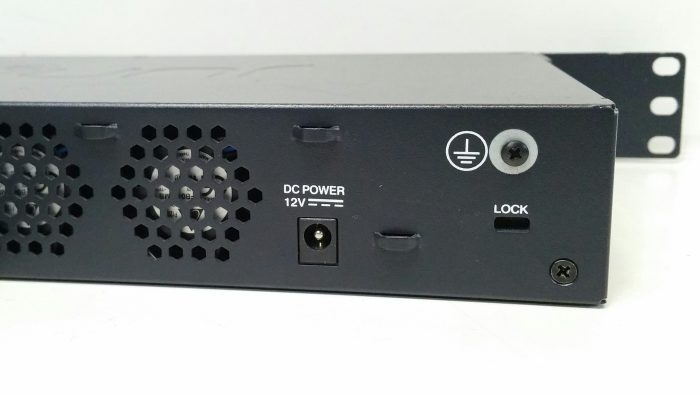 Juniper Networks SRX220 Service Gateway Switch - Image 4