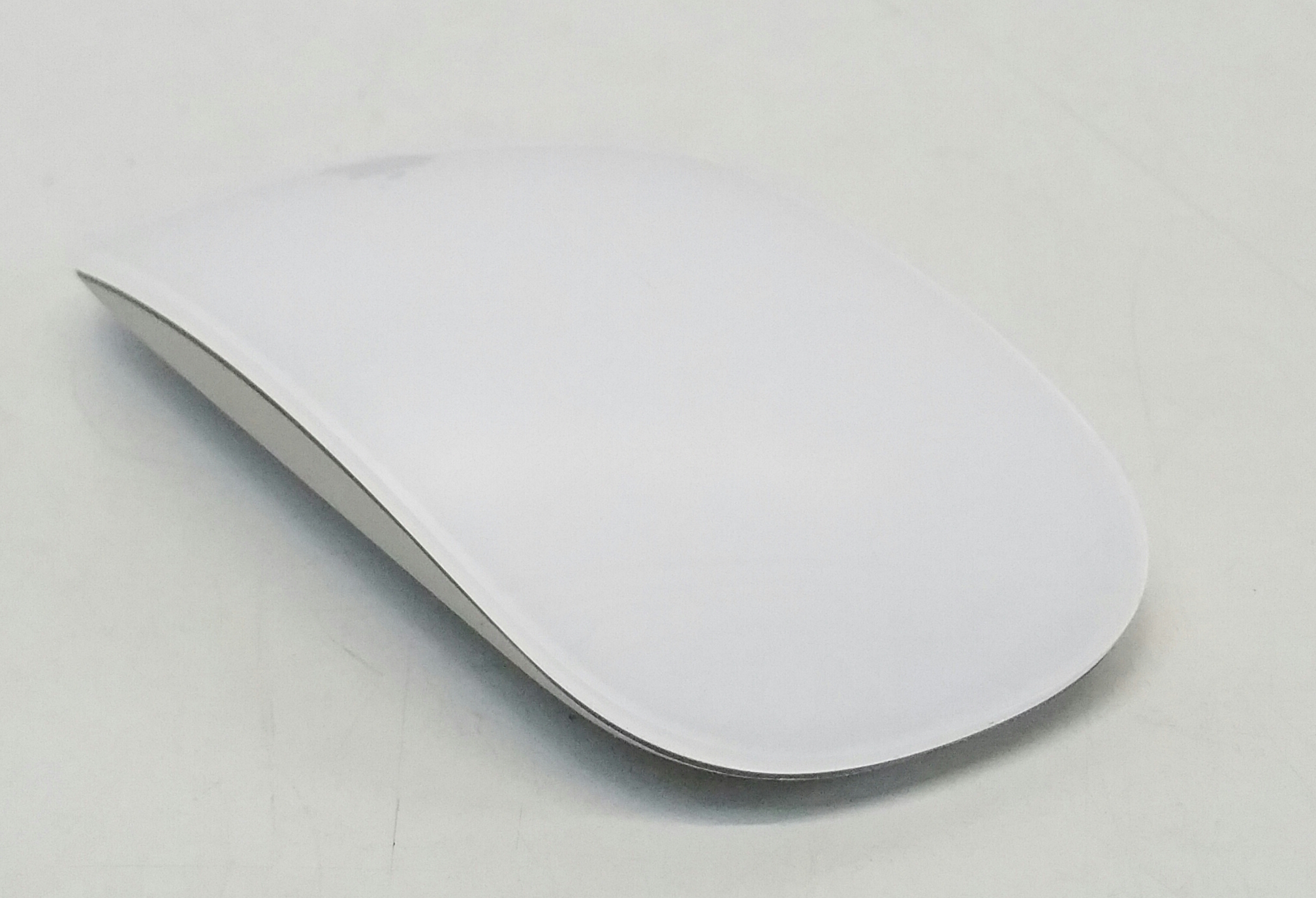 20180219_135746-1 Apple A1296 3VDC Wireless Bluetooth Magic Mouse - Image 1