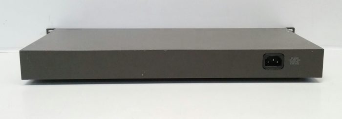 D-Link DES-1024R+ 24-Port 10/100 Fast Ethernet Switch + Power Supply Included - Image 5