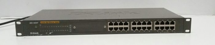D-Link DES-1024R+ 24-Port 10/100 Fast Ethernet Switch - Image 2
