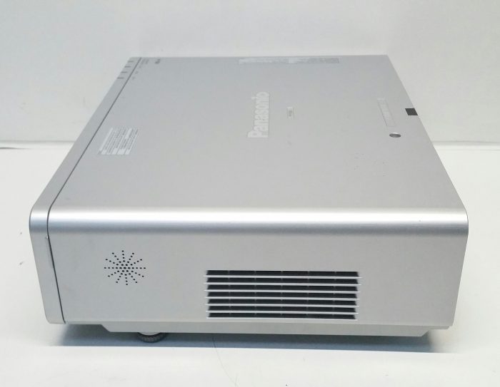 Panasonic PT-F300EA XGA LCD Projector with 1693 Lamp Hours Used - Image 6