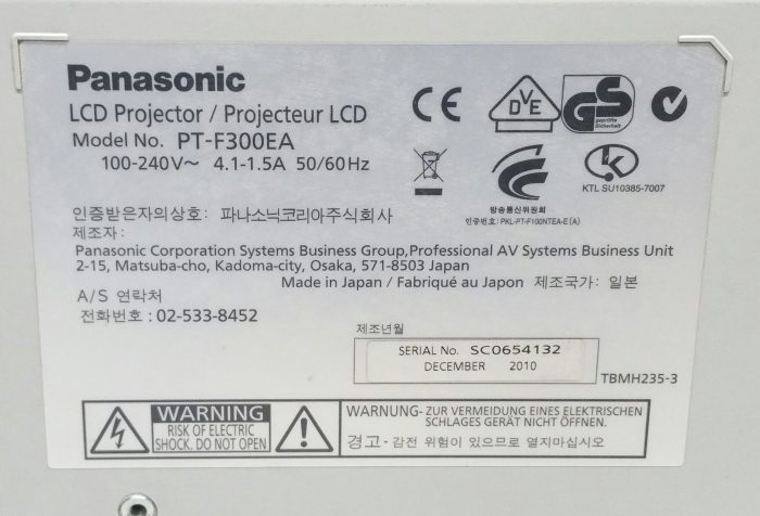 Panasonic PT-F300EA XGA LCD Projector with 1693 Lamp Hours Used - Image 3