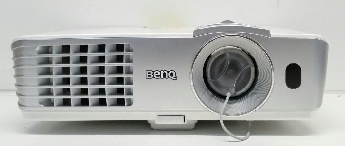 BenQ W1070+ VGA Projector - Image 2