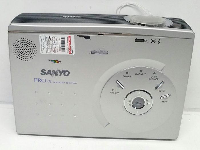 Sanyo PLC-SW30 Pro-X Multiverse Projector With Bag & Remote - Image 8