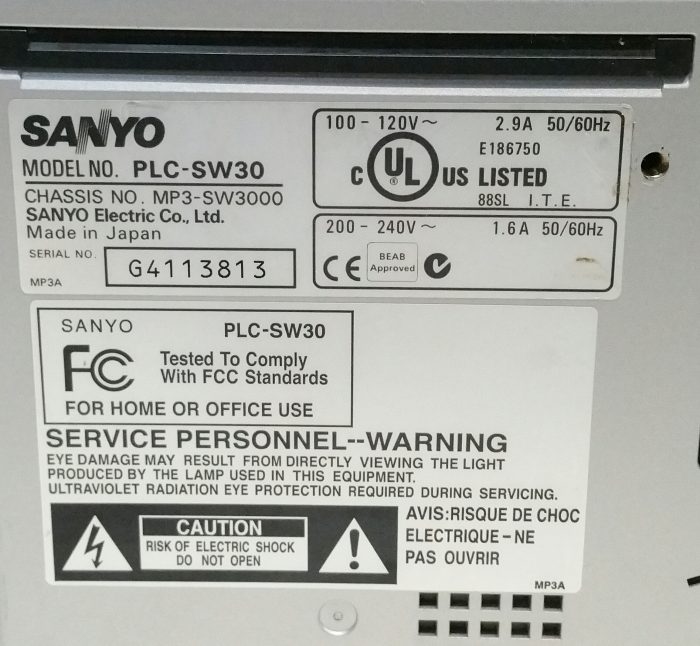 Sanyo PLC-SW30 Pro-X Multiverse Projector With Bag & Remote - Image 5