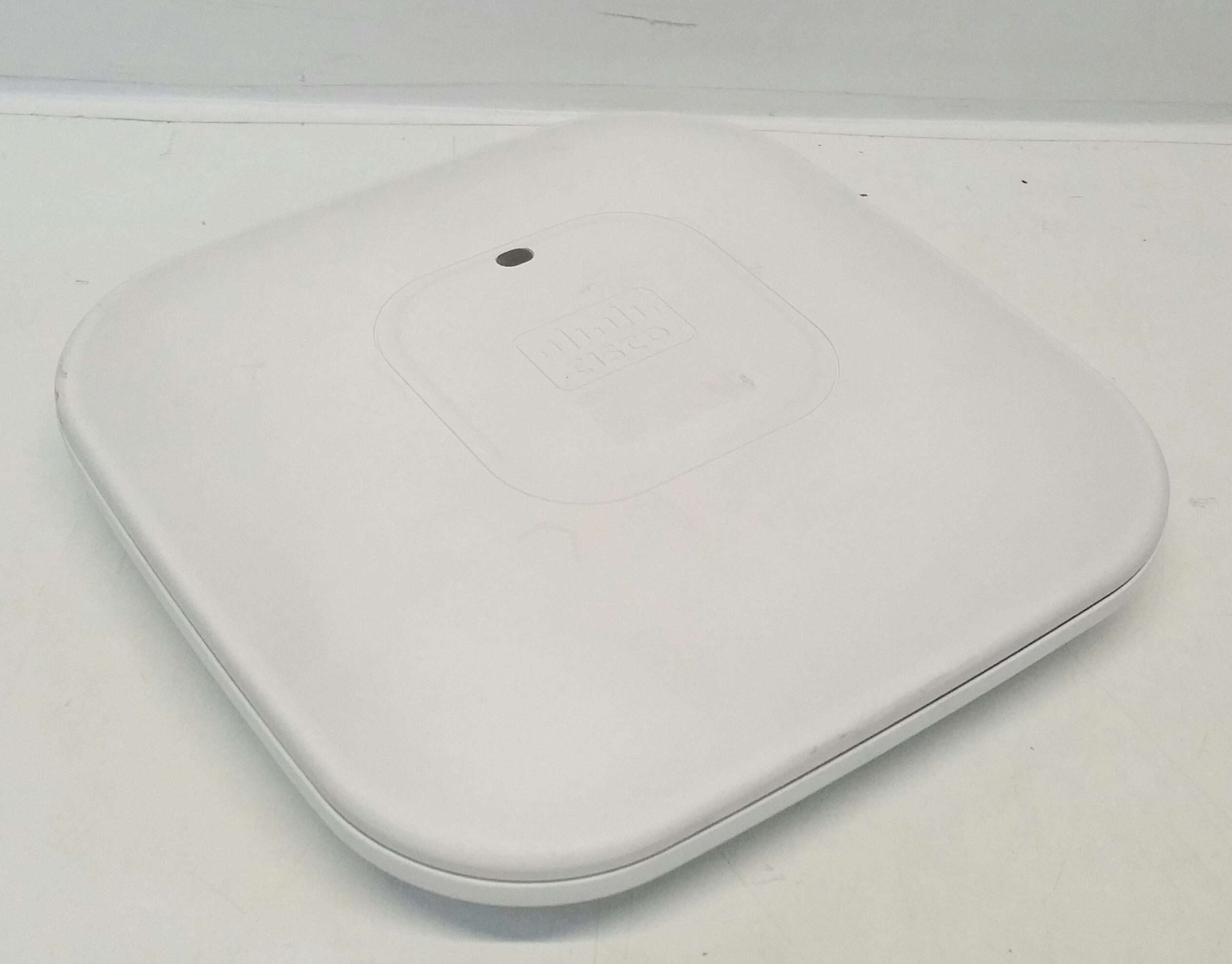 20231003_171020-1 Cisco AIR-SAP2602I-E-K9 V02 Aironet 2600 Series 802.11n Dual Band Access Point - Image 1