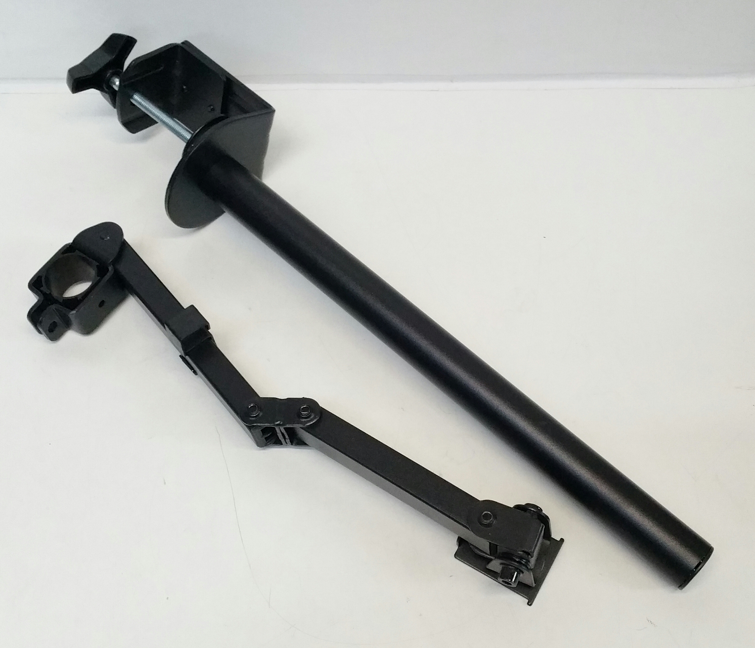 20231006_121451-1 Kensington A2146A SmartFit Ergo Single Extended Monitor Arm - Image 1