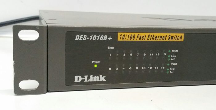 D-Link DES-1016R+ 16-Port 10/100 Fast Ethernet Switch - Image 8
